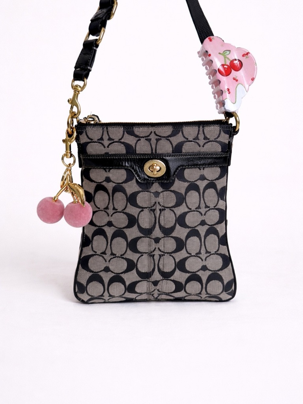 Coach Black and Gray Signature Jacquard Crossbody vintage y2k